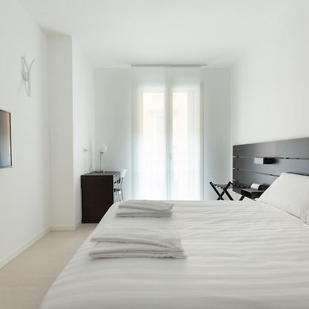 Porta Nuova Bright And Roomy Flat Milaan Buitenkant foto